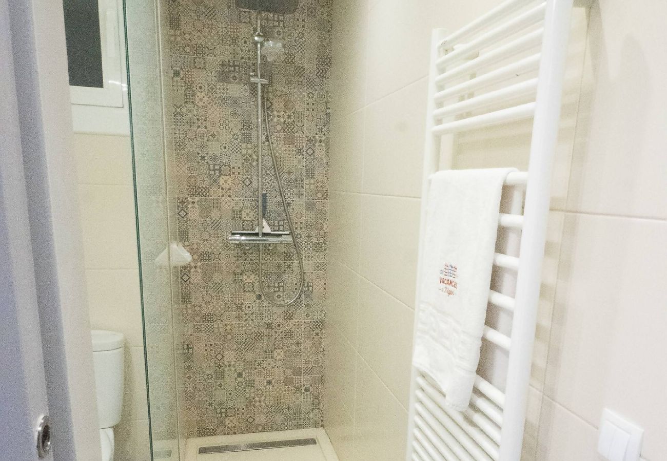 Appartement à Sant Feliu de Guixols - 29.10 Isard 2 4 S'Agaró Apto+PK  junto