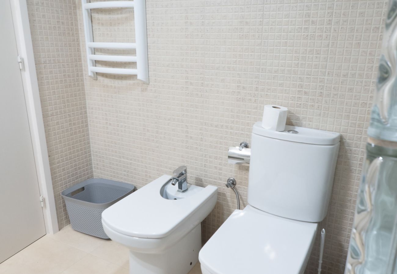 Appartement à S´agaro - 06.50 Ralet Apt piscina PK cerca de playa