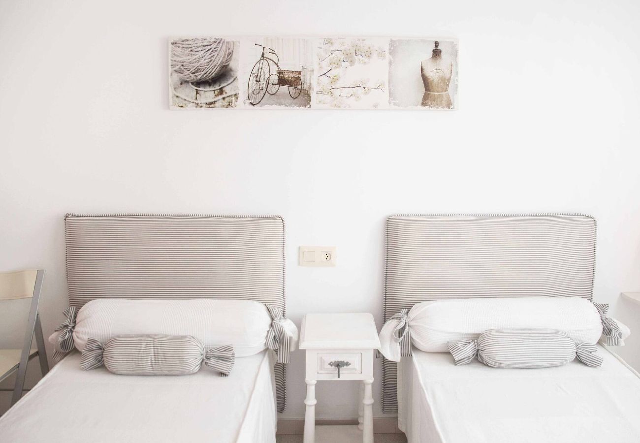 Apartament en S´agaro - 16.00 Les Pites I 2n 2a  Bonito apartamento con te