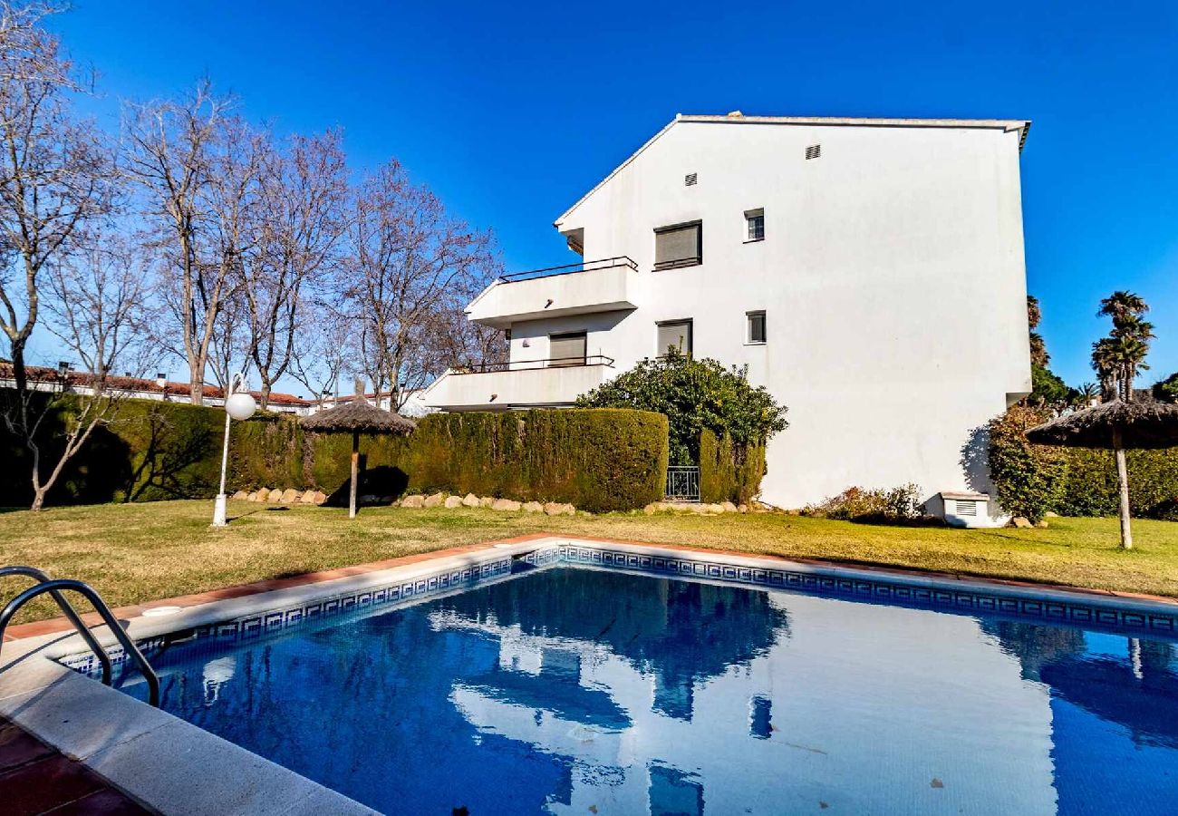 Apartament en S´agaro - 15.00 Les Pitas I 2n 1a   Acogedor apartamento