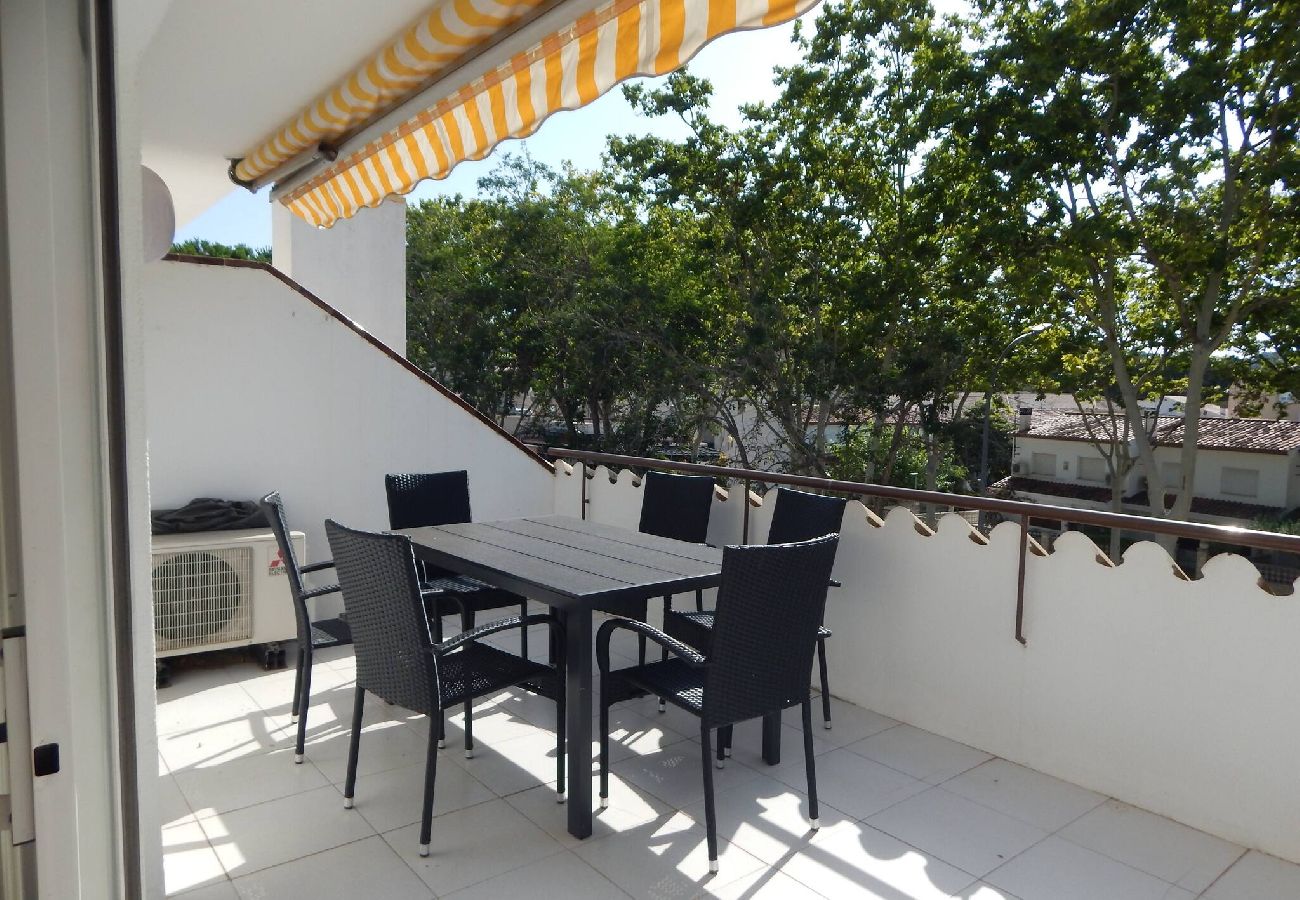 Apartament en S´agaro - 15.00 Les Pitas I 2n 1a   Acogedor apartamento