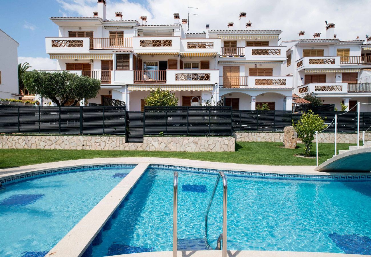 Apartament en S´agaro - 22.00 Migjorn   Apartamento con amplia terraza