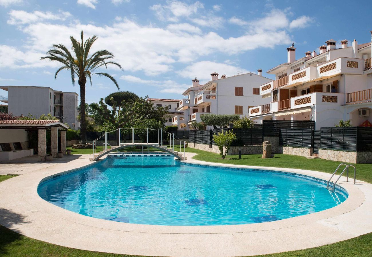 Apartament en S´agaro - 22.00 Migjorn   Apartamento con amplia terraza