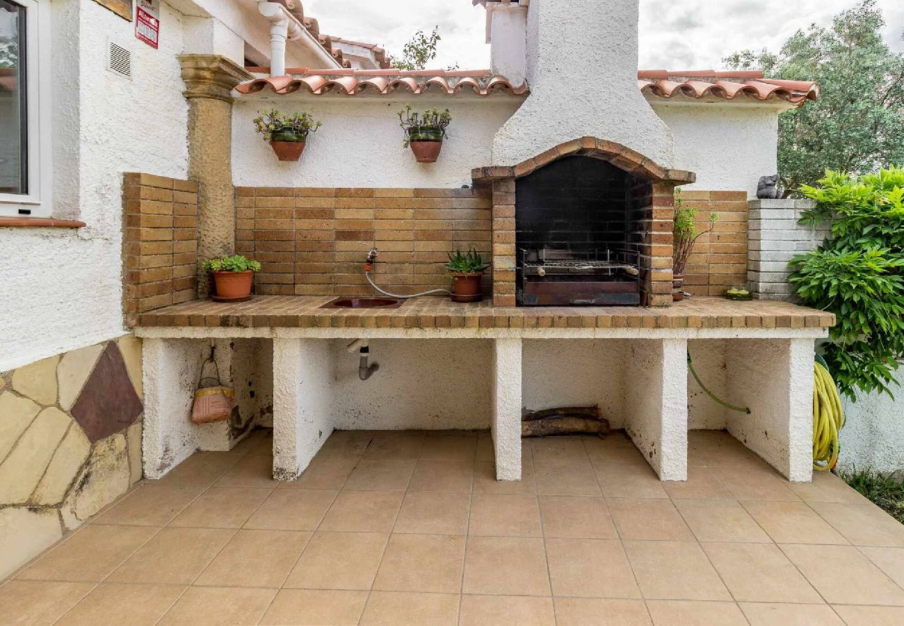 Casa en S´agaro - 21.10 Villa Susana  Amplia casa  entorno magnif