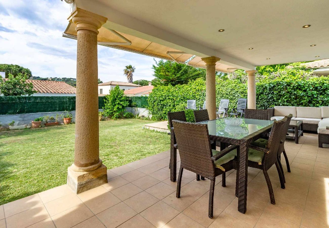 Casa en S´agaro - 21.10 Villa Susana  Amplia casa  entorno magnif