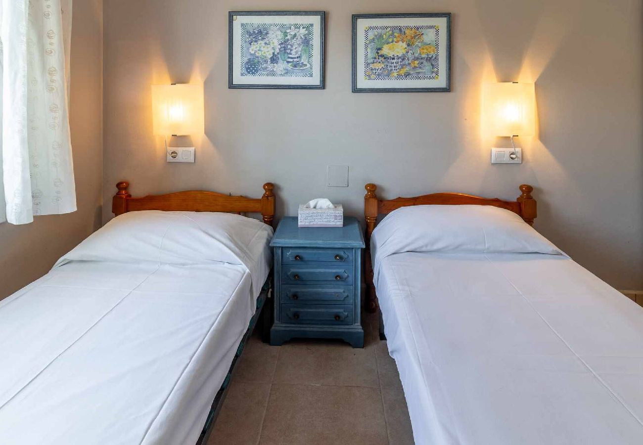 Casa en S´agaro - 21.10 Villa Susana  Amplia casa  entorno magnif