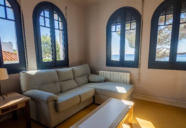 Apartament en Sant Feliu de Guixols - 29.90   1° Linea de Platja St Pol S'Agaró