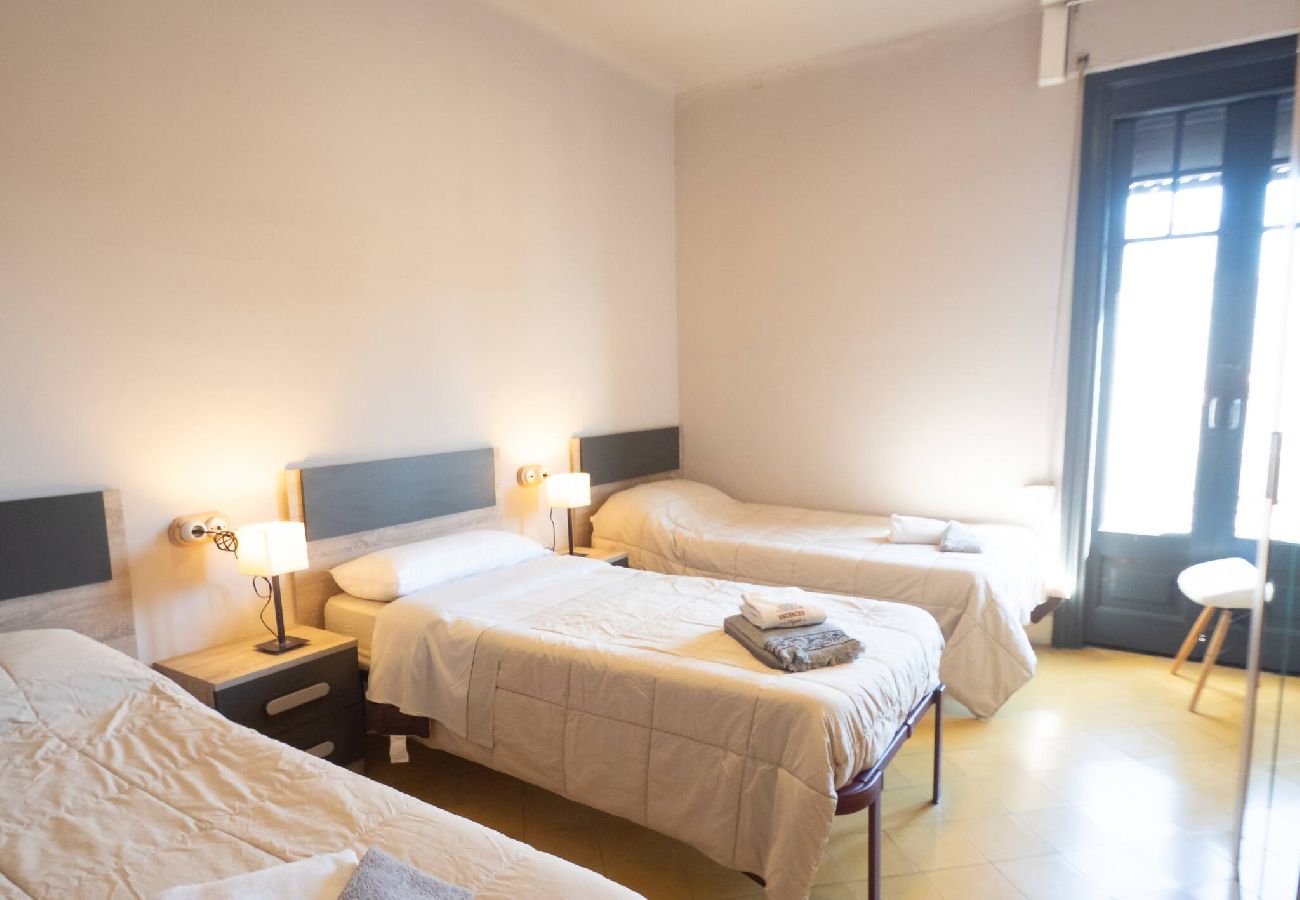 Apartament en Sant Feliu de Guixols - 29.90   1° Linea de Platja St Pol S'Agaró