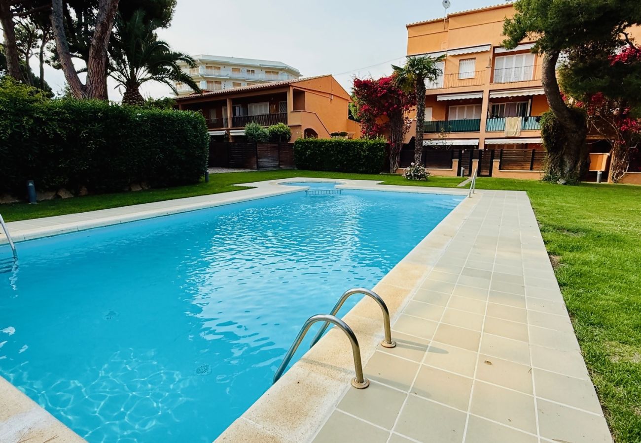 Apartament en S´agaro - 22.11 GIRONES Jardín privado y piscina com