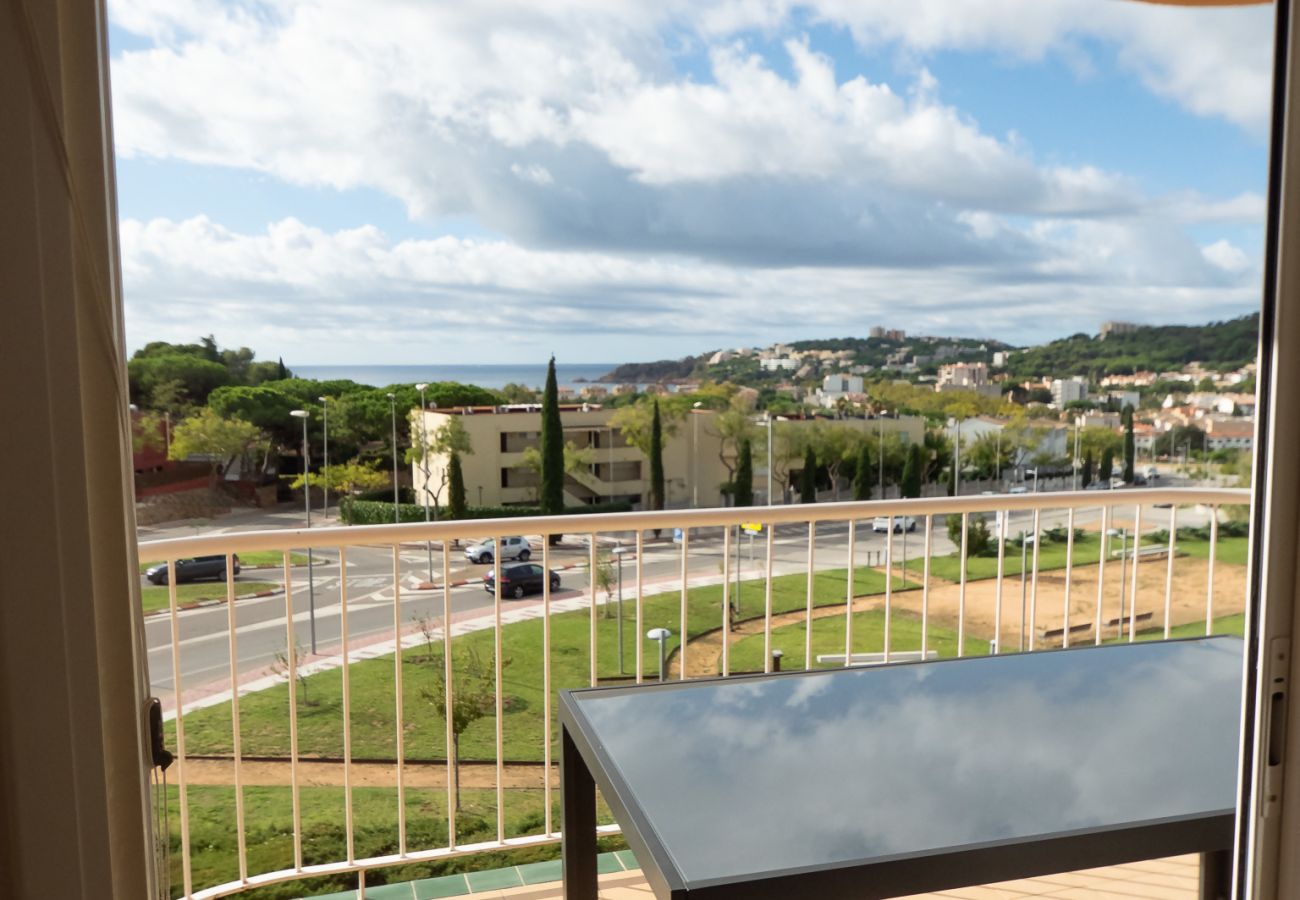 Apartament en S´agaro - 06.50 Ralet Apt piscina PK cerca de playa