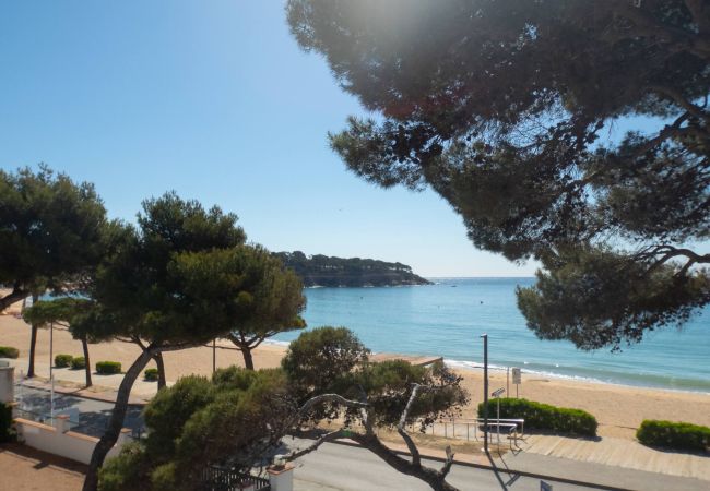 Apartament en Sant Feliu de Guixols - 29.90   1° Linea de Platja St Pol S'Agaró