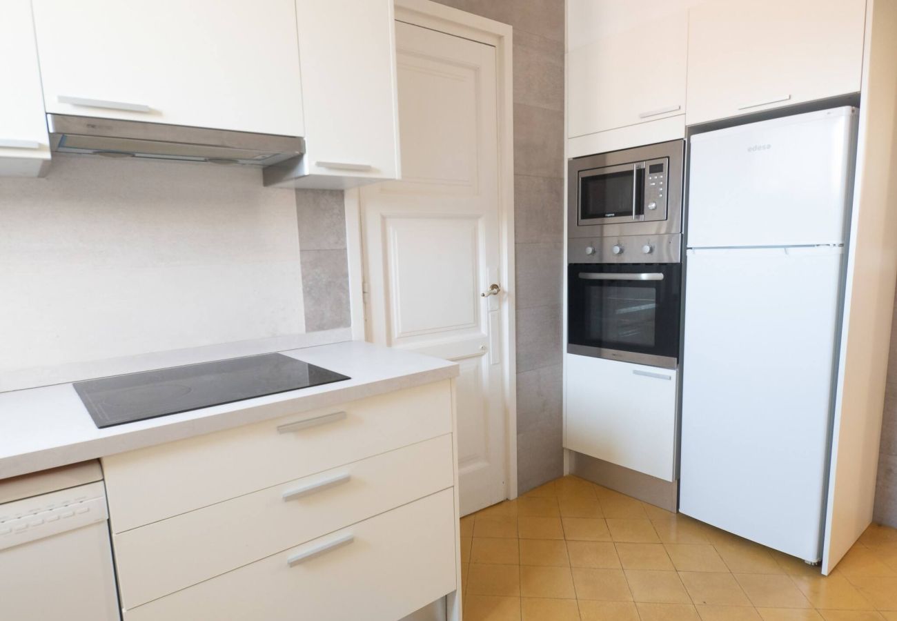 Apartament en Sant Feliu de Guixols - 29.90   1° Linea de Platja St Pol S'Agaró
