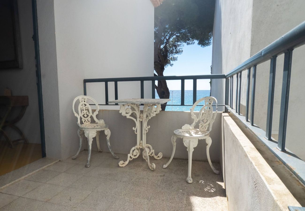 Apartament en Sant Feliu de Guixols - 29.90   1° Linea de Platja St Pol S'Agaró